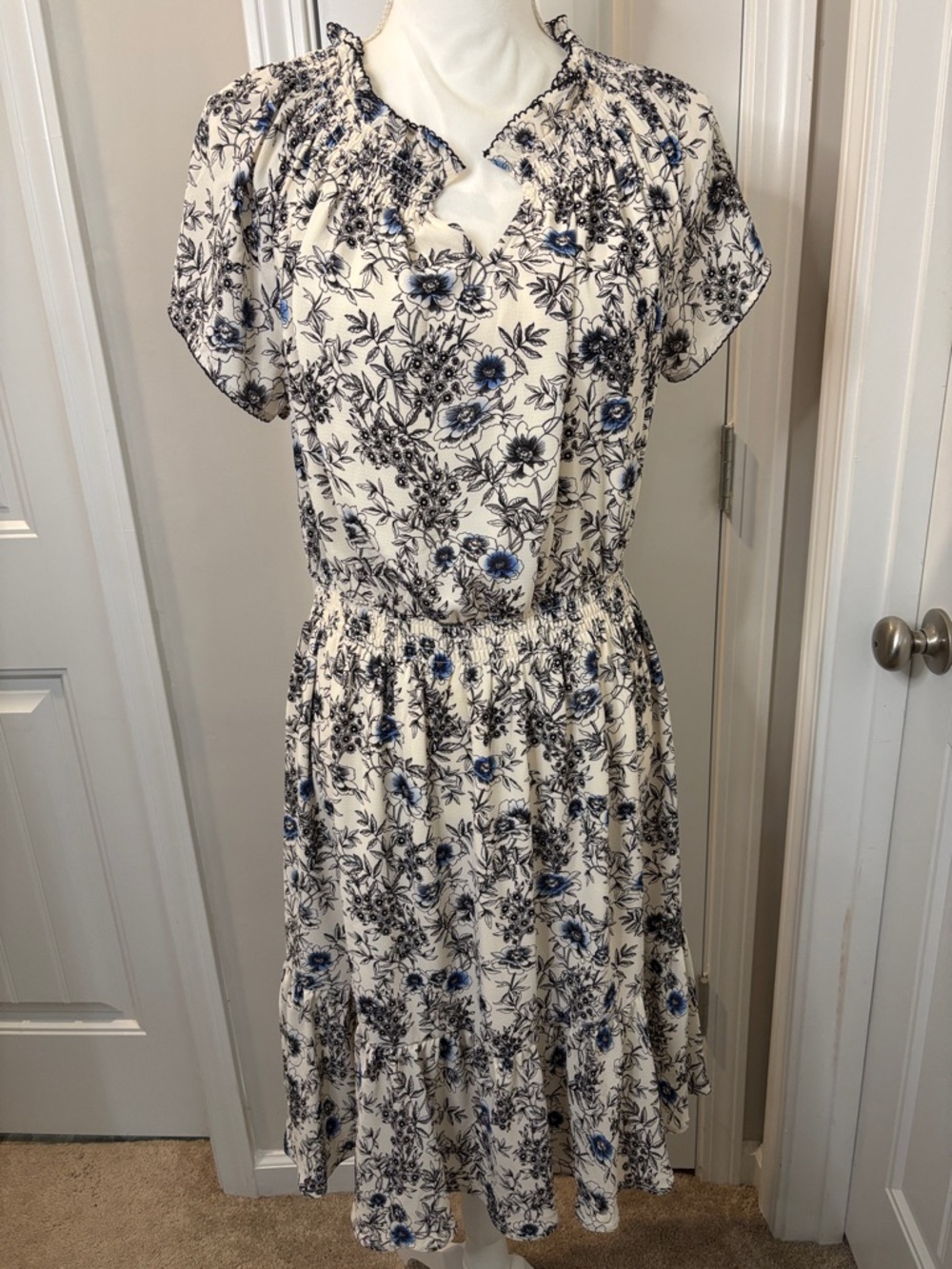Talbots Cream Midi Dress with Blue Floral Motif Size LP Great Condition